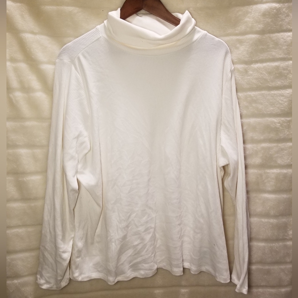 Old Navy White Turtleneck